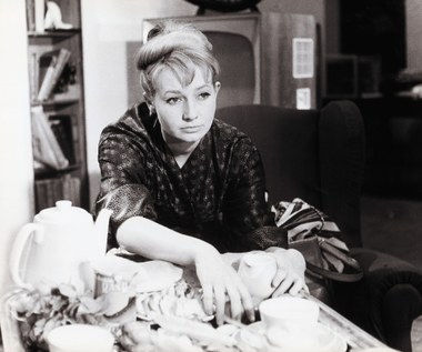 Elżbieta Czyżewska: The dramatic life of a Polish actress.  Her mother gave her to an orphanage