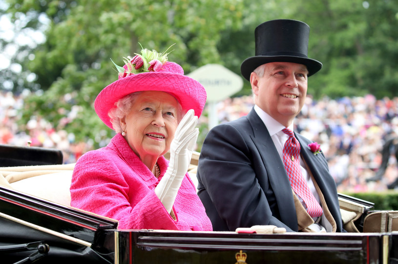 Elżbieta II i książę Andrzej /Chris Jackson / Staff  /Getty Images