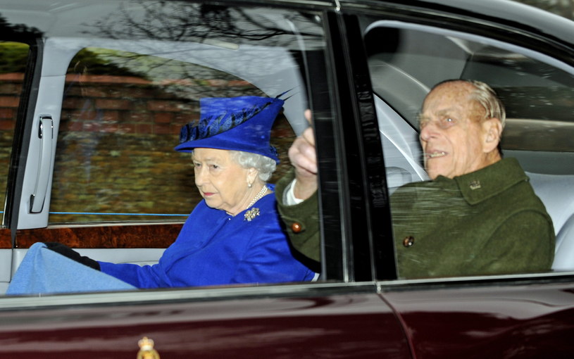 Elżbieta II i książę Filip po nabożeństwie /PAP/EPA