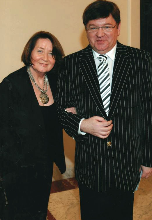 Elżbieta Poniatowska i Bohdan Gadomski - to ostatnie zdjęcie gwiazdy TVP, jakie ukazało się publicznie /Źródło: AIM