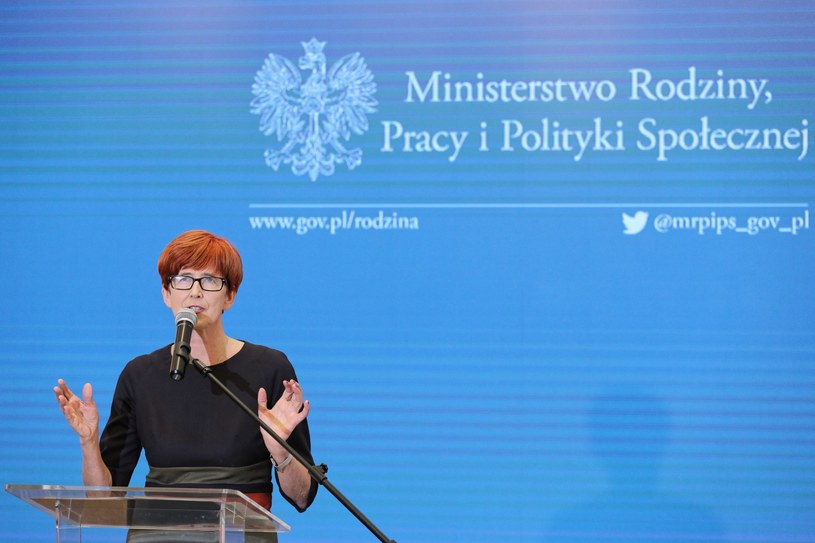 Elżbieta Rafalska, minister rodziny, pracy i polityki społecznej. Fot. Paweł Supernak /123RF/PICSEL