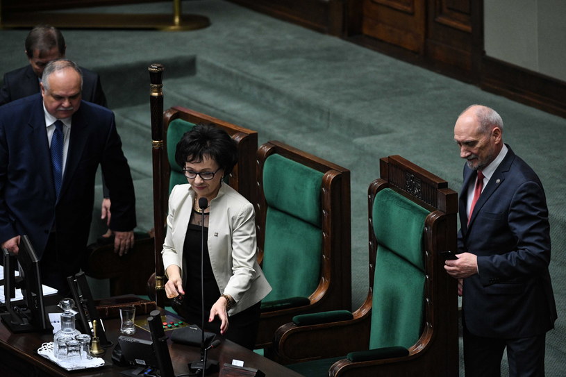 Elżbieta Witek w Sejmie / 	Radek Pietruszka   /PAP
