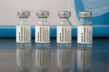 EMA analizuje dane ws. szczepionki J&J. Może powodować rzadką chorobę