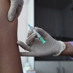 EMA dopuściła preparat Moderny do szczepienia nastolatków