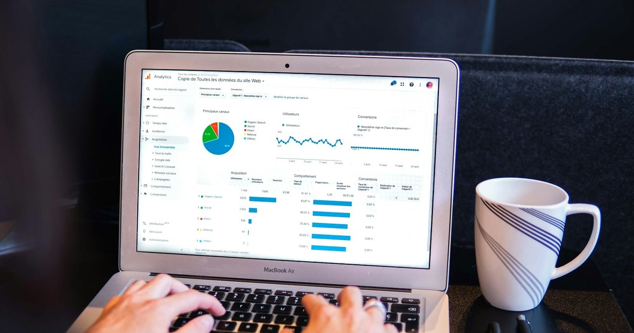 Email marketing, landing page i webinar działania,  które pomogą przyciągnąć klientów /materiały promocyjne