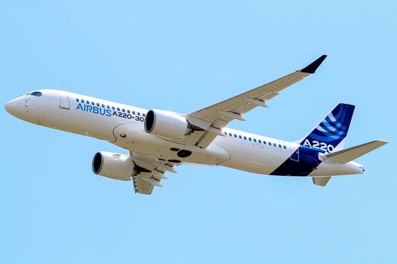 Embraer czy Airbus? Polski LOT chce kupić 84 małe samoloty
