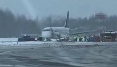 Embraer LOT-u zjechał z pasa startowego na lotnisku w Wilnie. Winna pogoda?