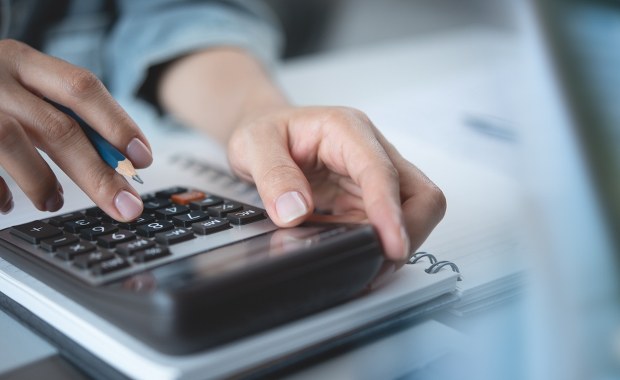 Emeryci dostaną mniej. Oto, ile wyniesie waloryzacja w 2026 roku