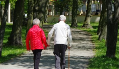 Emeryci mają dość, pozywają państwo za niskie emerytury. Dostali już 1,5 mld zł