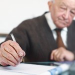 Emeryci podpisują tę umowę do końca życia. Nawet rodzina nie może pomóc