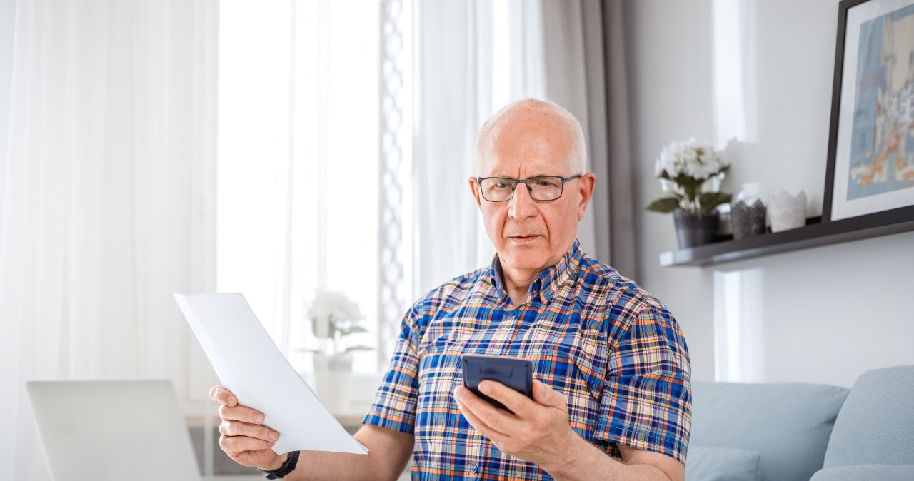 ​Emerycie, dostałeś taki formularz PIT? Sprawdź, czy musisz się rozliczać /123RF/PICSEL