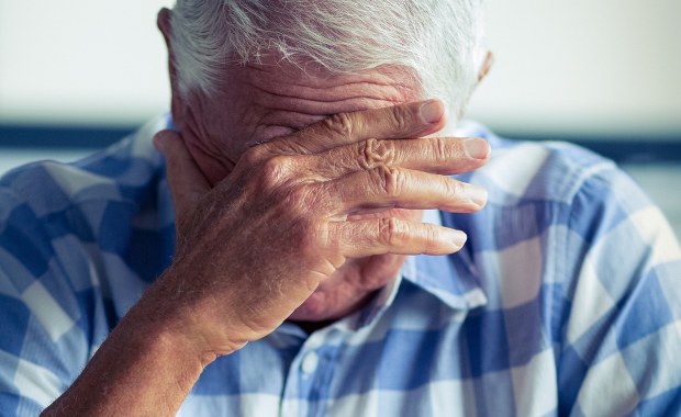 Emeryt zagrał w filmie, kazano mu oddać emeryturę