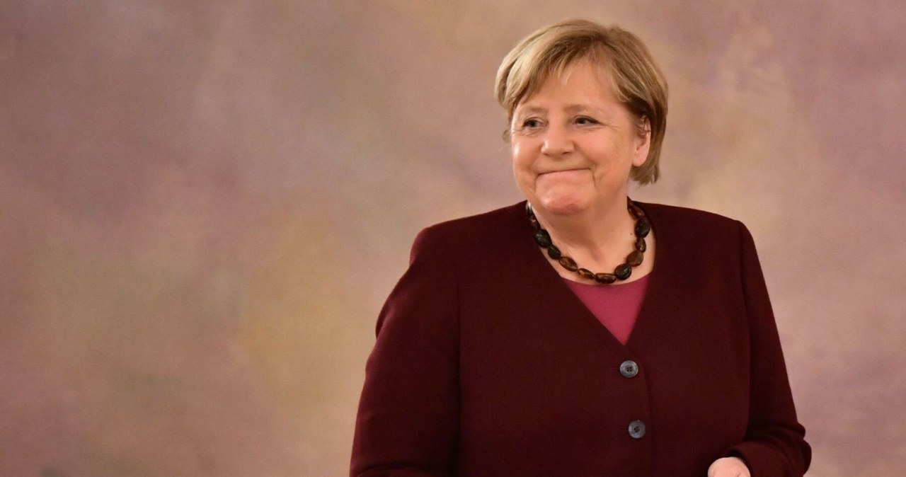 Emerytura Angeli Merkel to mała fortuna, ale pieniądze to nie wszystko /JENS SCHLUETER/AFP/East News /East News