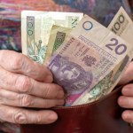 Emerytura możliwa po 37 latach pracy. ZUS ma już wyliczenia. Padła kwota
