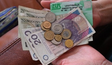 Emerytury pod lupą ZUS. Dodatkowe pieniądze trafią do uprawnionych do marca 2026 r.