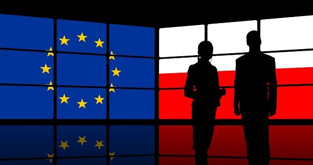 Emigracja w latach 1998-2007 wpłynęła na wzrost zarobków w Polsce /123RF/PICSEL
