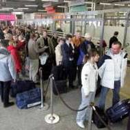 Emigracja zarobkowa szacowana jest na milion osób fot.: Adam Nocoń /Agencja SE/East News