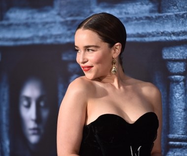 Emilia Clarke: Ściągaj ubranie!