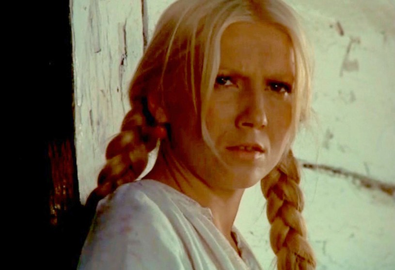 Emilia Krakowska w filmie Jana Rybkowskiego "Chłopi" (1973) /Polfilm 1 /East News