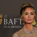 Emily Blunt odsłoniła brzuch w efektownej stylizacji. Czerwony dywan należał do czterdziestolatki