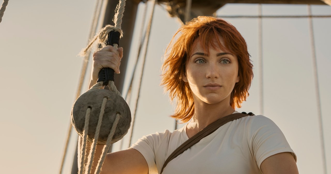 Emily Rudd jako Nami w serialu "One Piece" /Casey Crafford/Netflix © 2023 /Netflix