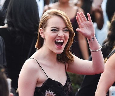 Emma Stone jest wielbicielką The Beatles, nawet odwiedziła kiedyś Paula McCartneya w domu. Jej ulubioną piosenką Beatlesów jest "Blackbird". To nie wszystko: aktorka ma w związku z tym wytatuowane na nadgarstku ślady zostawiane przez ptaka. A autorem projektu jest... sam Paul McCartney.