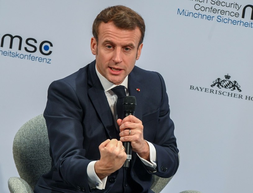 Emmanuel Macron chce prawa do aborcji w unijnym systemie /AFP