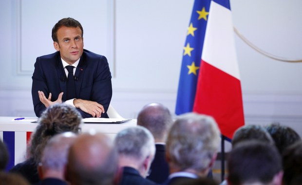 Emmanuel ​Macron grozi usunięciem Polski ze Strefy Schengen