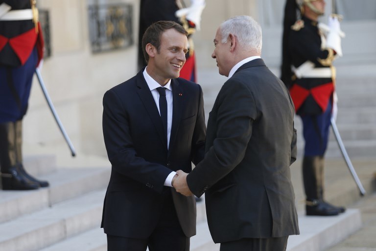 Emmanuel Macron i Benjamin Netanyahu /AFP