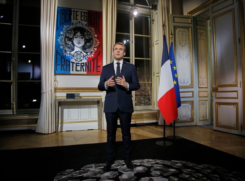 Emmanuel Macron podczas noworocznego orędzia /AFP