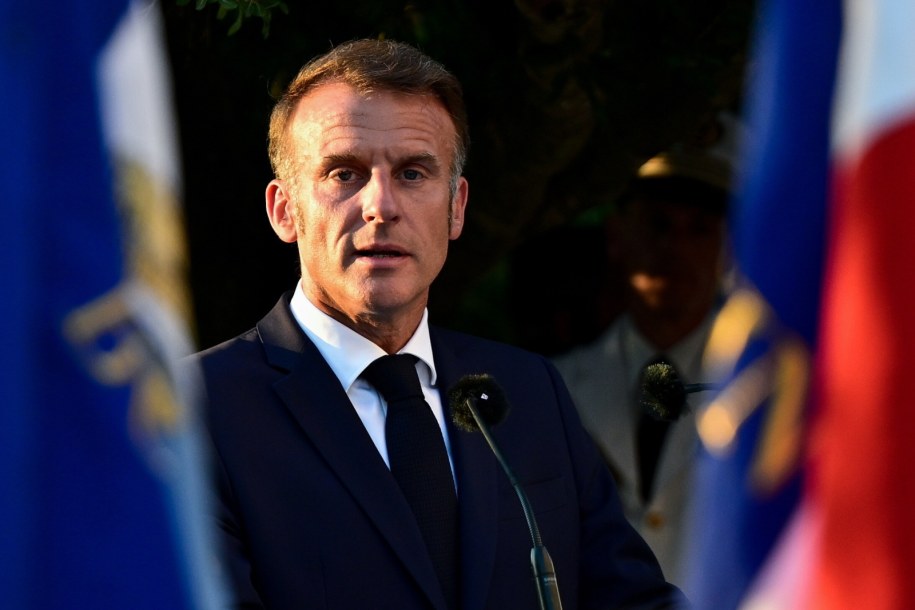 Emmanuel Macron proponuje, by prezydenci Rosji i Ukrainy spotkali się w Genewie. /PAP/EPA/MIGUEL MEDINA / POOL /PAP/EPA