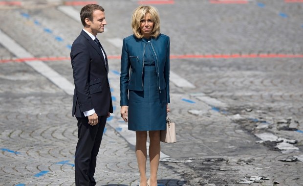 Emmanuel Macron z żoną wytropieni na wakacjach