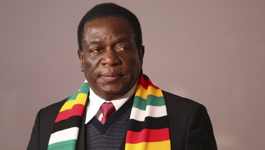 Emmerson Mnangagwa /MIKE HUTCHINGS / POOL /PAP/EPA