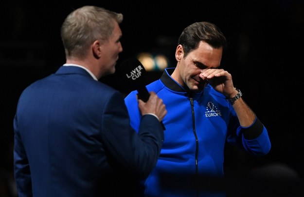 Emocjonalne pożegnanie Rogera Federera /ANDY RAIN /PAP/EPA