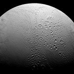 ​Enceladus - księżyc o dwóch twarzach