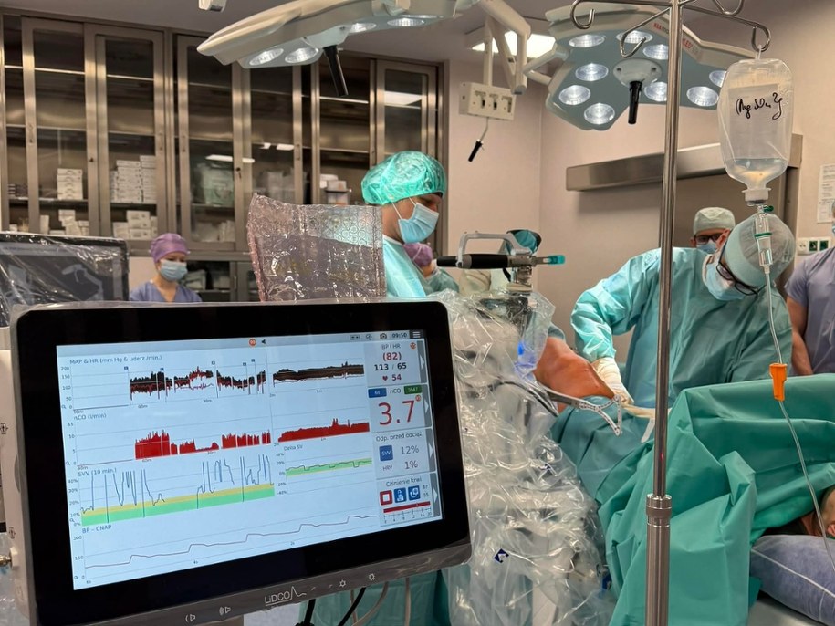 Endoprotezoplastyka stawu kolanowego /Wojskowy Szpital Kliniczny w Krakowie /