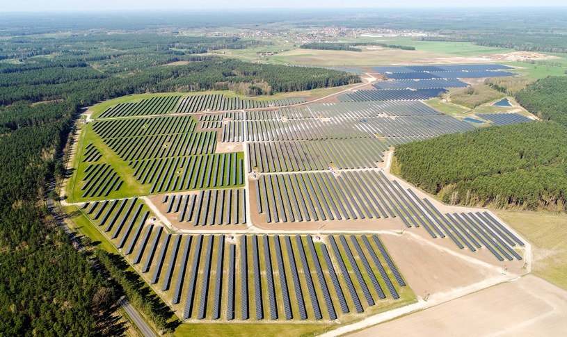 Energa rozpoczyna budowę kolejnych farm fotowoltaicznych. Na zdjęciu farma w Wielbarku oddana w kwietniu 2023 r. /Energa /materiały prasowe