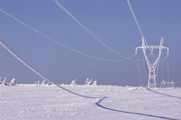 Enion robi, co może, aby nie wypłacać odszkodowań za brak prądu, fot. Marek Barczyński /Agencja SE/East News