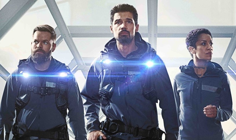 Niezapomniane seriale sci-fi, które wciąż zachwycają