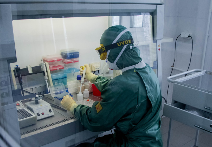 Epidemia koronawirusa 2019-nCoV zabiła już w Chinach kontynentalnych 636 osób, a zakażenie wykryto dotąd u ponad 31 tys. /Yevgeny Sofiychuk /Agencja FORUM