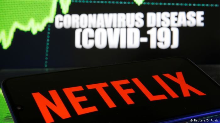 Epidemia koronawirusa przysporzyła Netfliksowi znacznie więcej klientów, niż tego oczekiwano /REUTERS/Dado Ruvic /Deutsche Welle