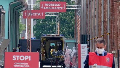 Epidemia SARS-CoV-2 nie wygaśnie? "Koronawirus może wywoływać 'chroniczną infekcję'"