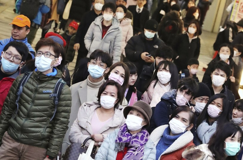Epidemia wywołującego zapalenie płuc koronawirusa wybuchła w grudniu w mieście Wuhan w Chinach /Yomiuri Shimbun/Associated Press /East News