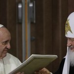 „Epokowe”. Rosyjskie media o spotkaniu papieża Franciszka i patriarchy Cyryla