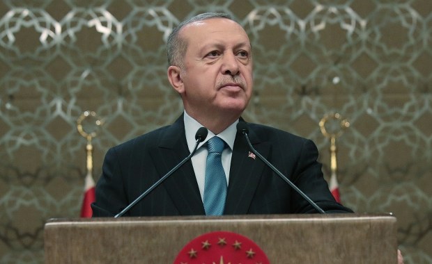 Erdogan znosi wiek emerytalny w Turcji