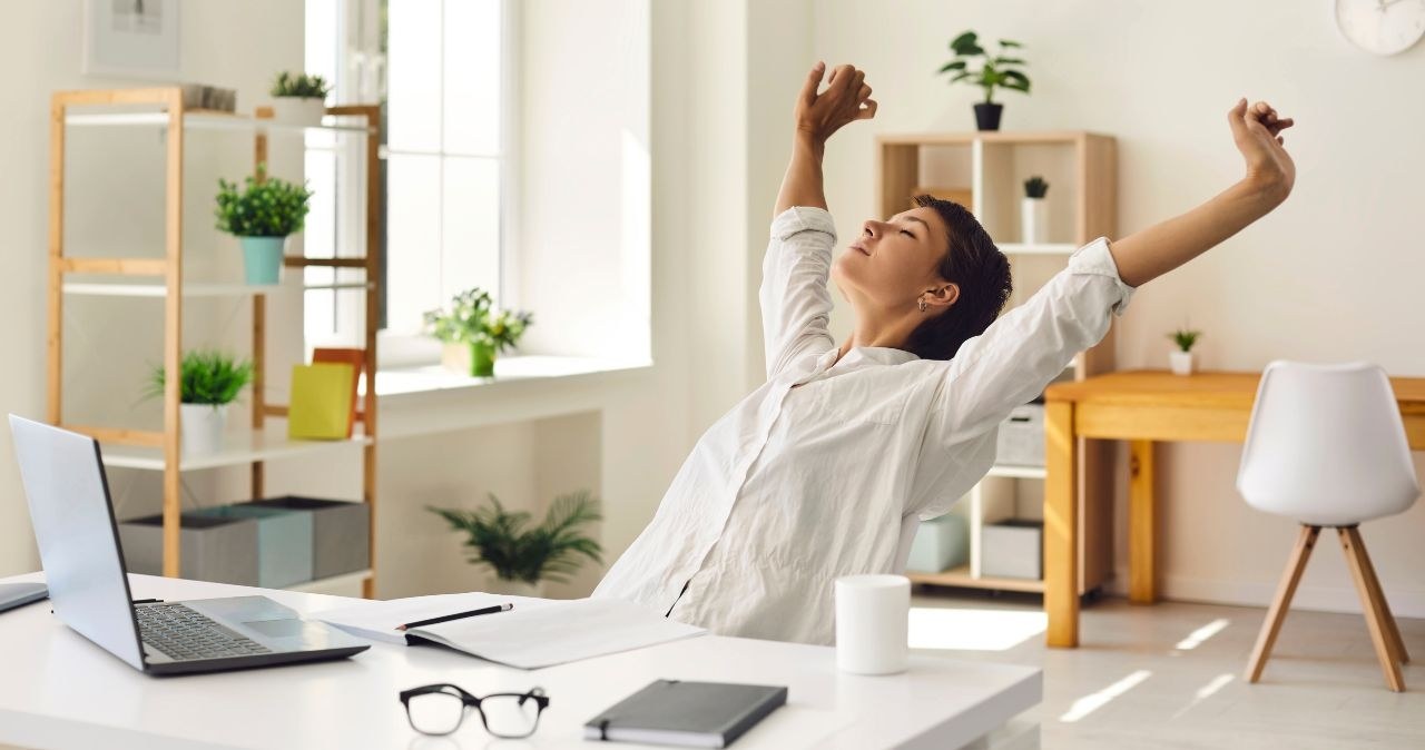 Ergonomia i funkcjonalność w pracy zdalnej /Erli /INTERIA.PL