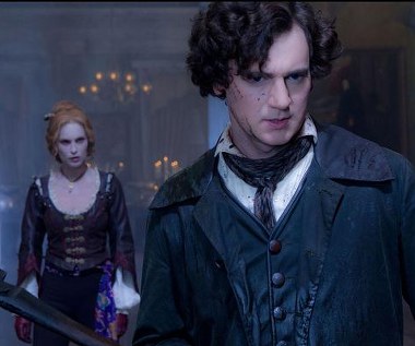 Erin Wasson i Benjamin Walker w scenie z filmu "Abraham Lincoln: Łowca wampirów"