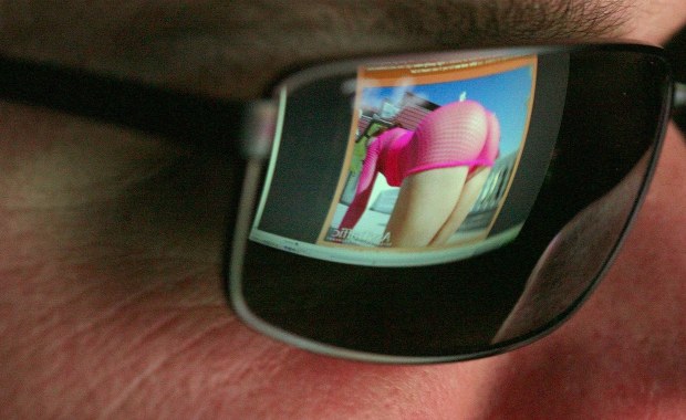 Erotyczny dżihad. Materiały z laptopów ISIS "to w 80 proc. pornografia"