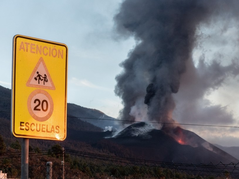 Erupcja wulkanu Cumbre Vieja na La Palmie, Wyspy Kanaryjskie /EPA