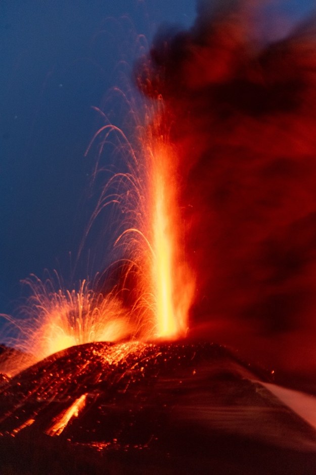 Erupcja wulkanu Cumbre Vieja. /MIGUEL CALERO /PAP/EPA